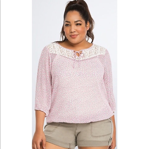 torrid Tops - SALE❗️ Torrid floral lace inset blouse size 4